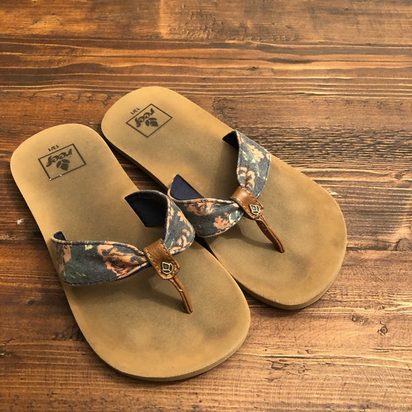 reef girls sandals